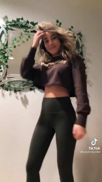 underboob