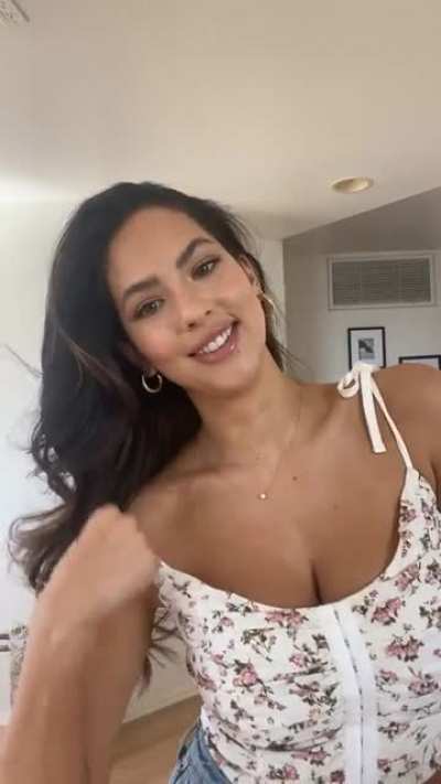 Shoulder tease