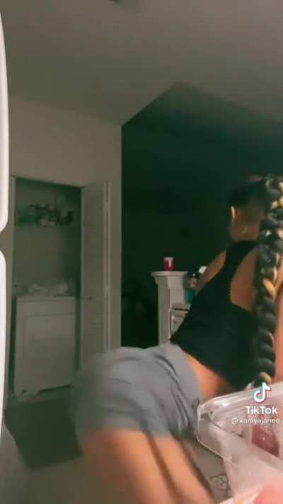 🥴