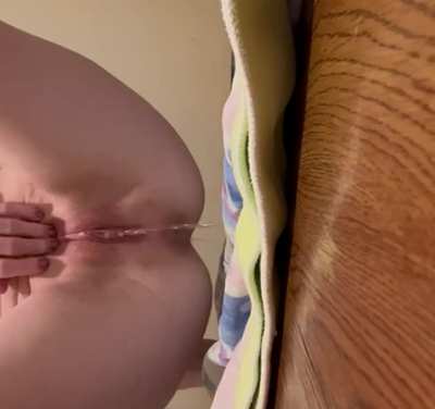 Held it too long & literally pissed my pants while setting up the video! Sad you didn’t see all of it but I could nottt hold it another second so I exploded before I filmed 🙃 here’s half of what I did catch, 2nd half coming in a minute 💛💛 [f]