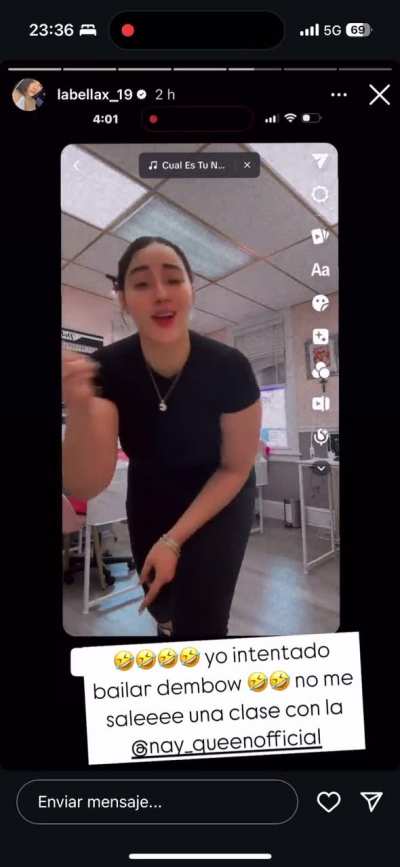 Hace unos dias decia que ella ya le daba asco subir videos bailando en un directo y ahora sube esto ense&ntilde;andonos ese ENORME CULO CARAJO