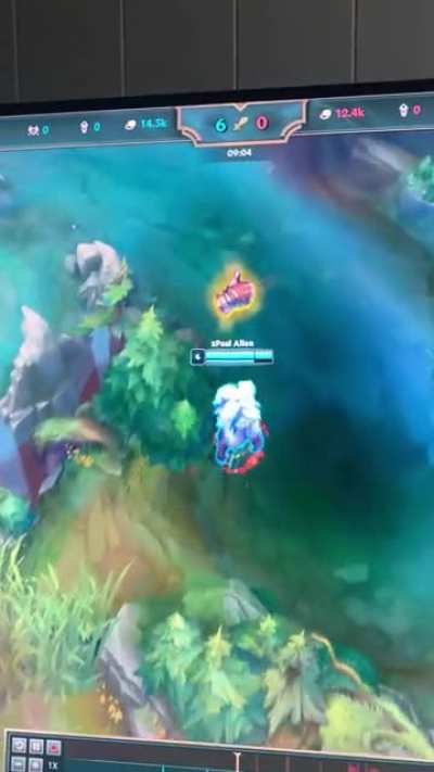 I accidentaly hit my ult instead of smite, never laughed so hard