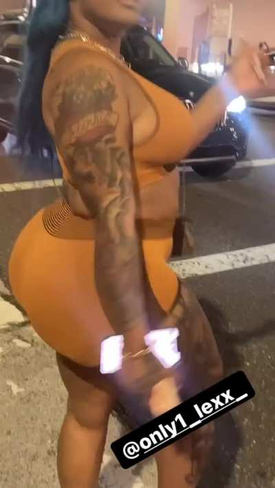 So freaking thick