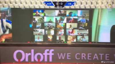 The Danish Superliga has restarted and AGF are live-streaming fans watching the game at home on huge screens in the stadium. Awesome initiative