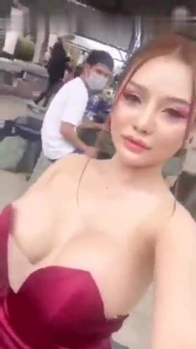 Strapless dress