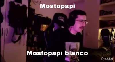 *procede a beber de vaso*