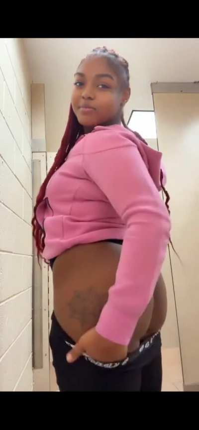 ebony twerking
