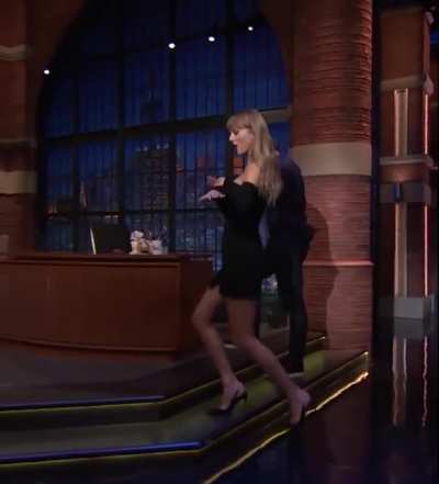 What is your favorite part of Taylor to worship?? for me it's her legs